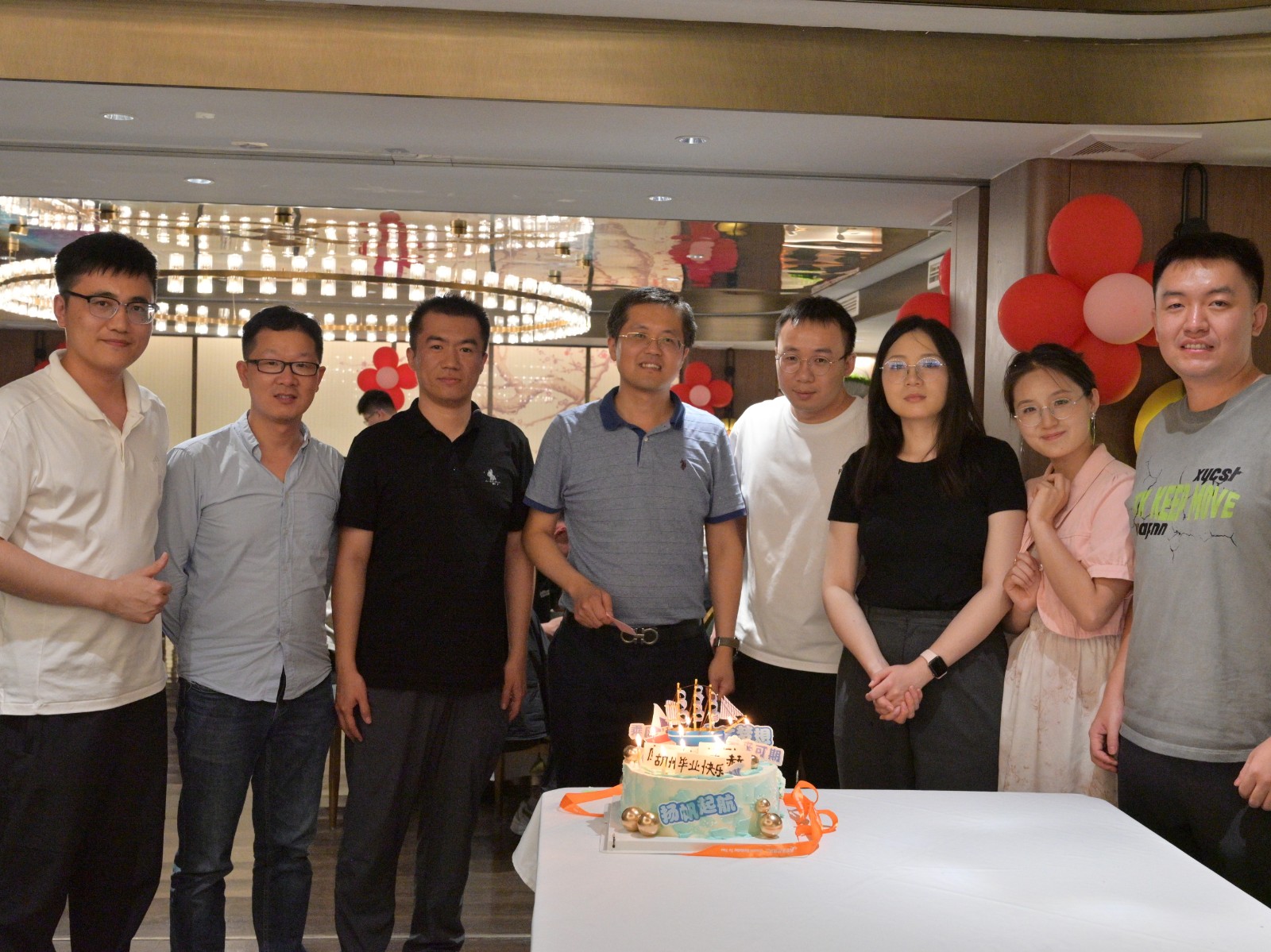 2024.06.12-蔡老师送别”大团队“毕业生.jpg